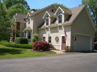 102 Albie Rd, Red Hook, NY 12571