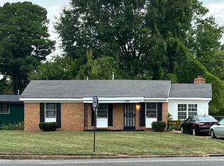 690 Western Park Dr, Memphis, TN 38109