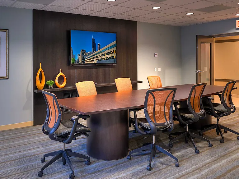 With features that streamline your day and a location walking-distance to major destinations, there's more time to focus on the things that matter most.