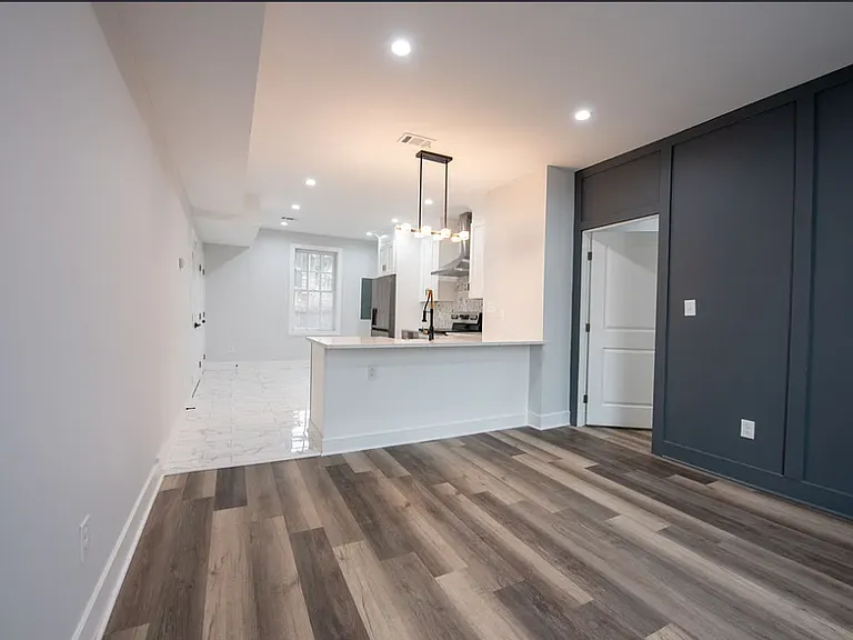191 W All Saints St #4 — Photo 6