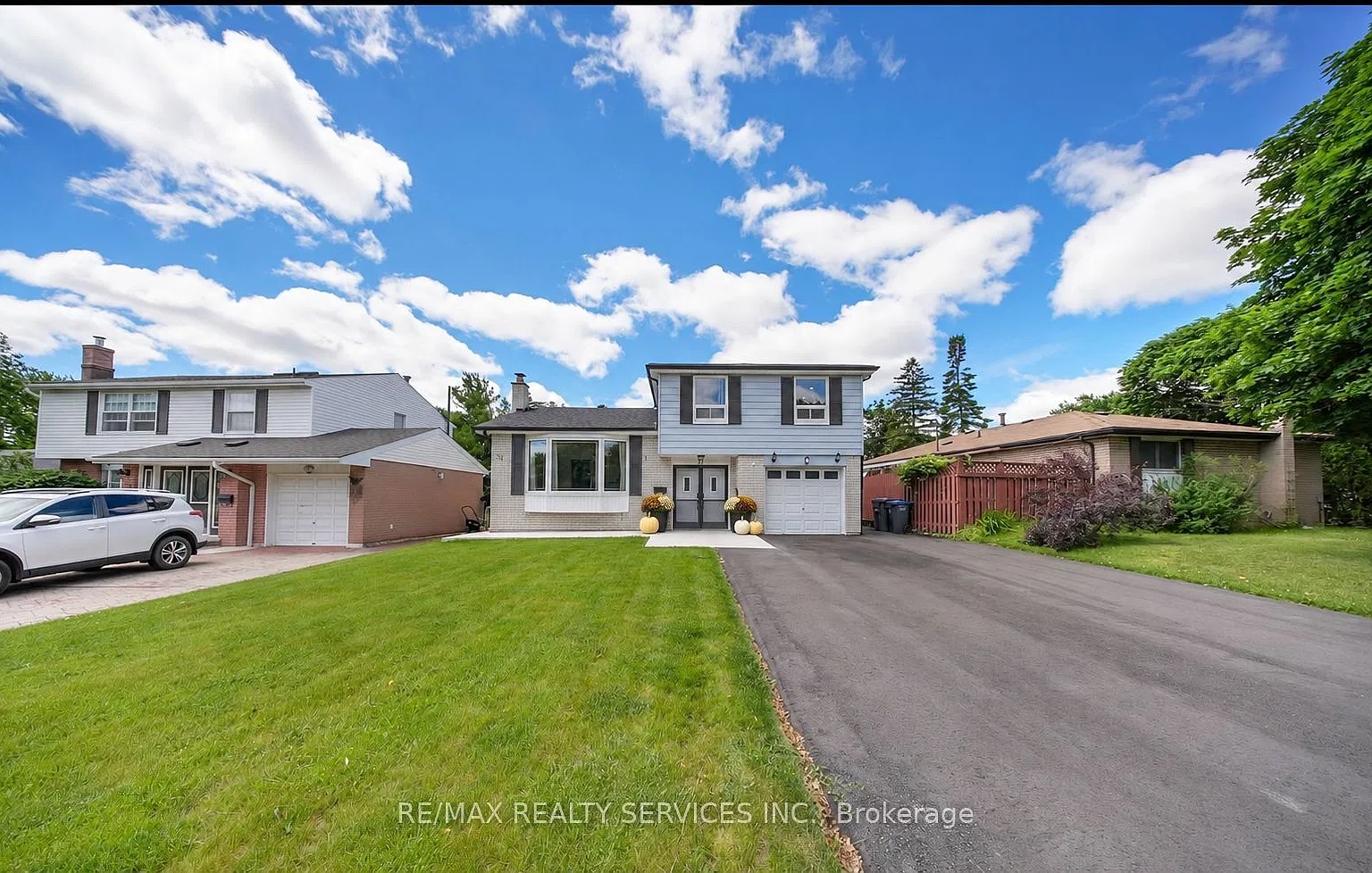 4 bed, $3,399 — Photo 2