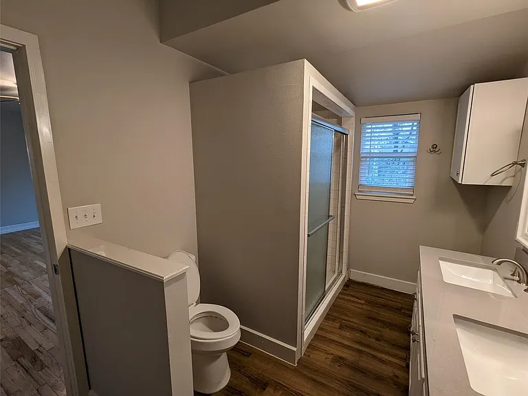 4526 Avenue H — Photo 15