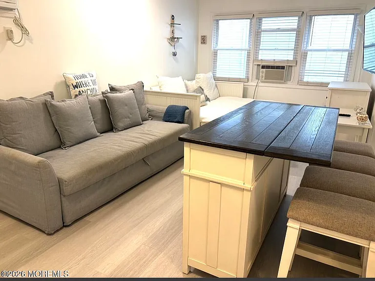 1804 Grand Central Ave #201 — Photo 9