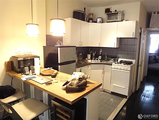 Rented by Oxford Property Group | media 26