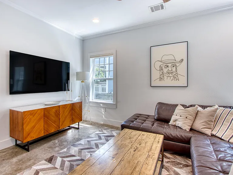 1638 Kings Hwy — Photo 11