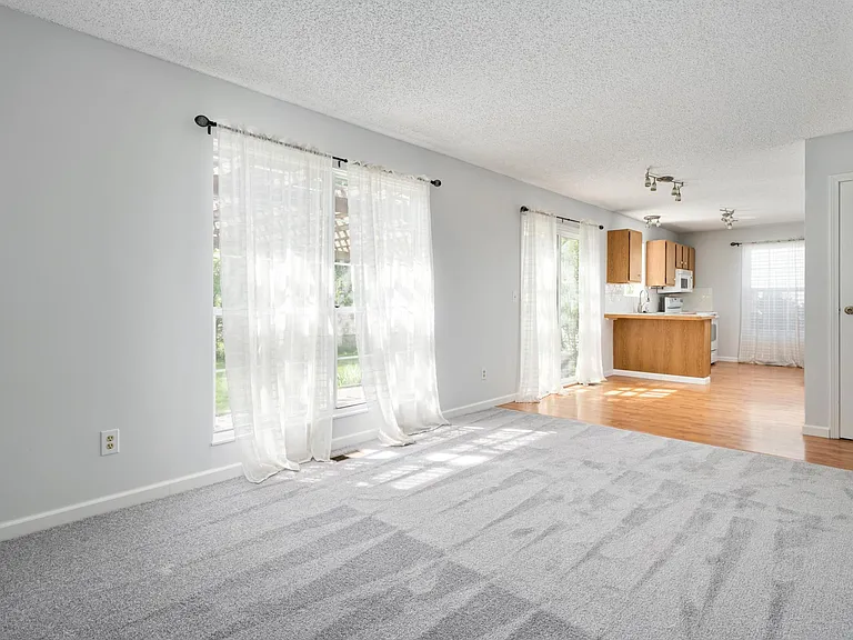 1697 Jupiter Ave — Photo 14