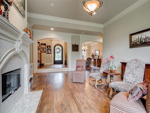 2nd image of 6128 Theresa Ln