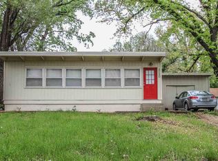 2120 Elm Ln, Manhattan, KS 66502