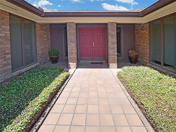 2nd image of 4494 Autumnwood Ln