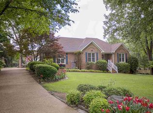 100 McIntosh Dr, Jackson, TN 38305