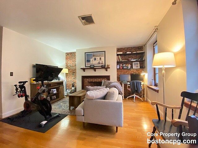 1st image of 15 Sheafe St #5
