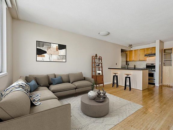 2nd image of 1250 Burnaby St #1105