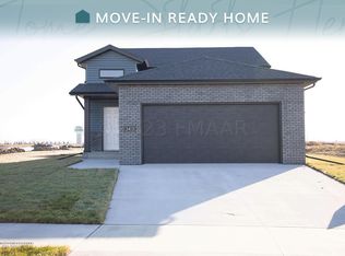 2413 36th Ave S, Moorhead, MN 56560