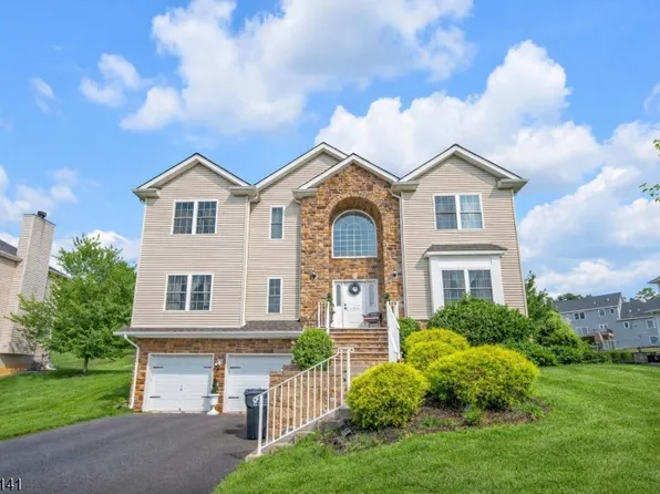 6 Jacob Way, Lopatcong Twp., NJ 08865