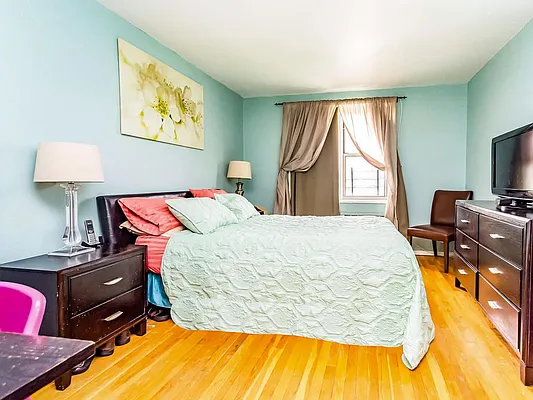 Sold by Halstead Real Estate | media 8