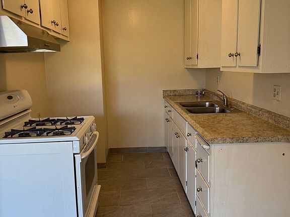 2nd image of 647 San Juan St