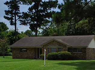 2106 E Washington Irving Dr, Pearland, TX 77581