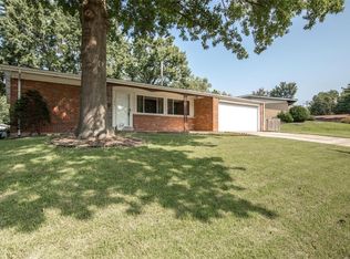 1655 Gallop Ln, Florissant, MO 63033