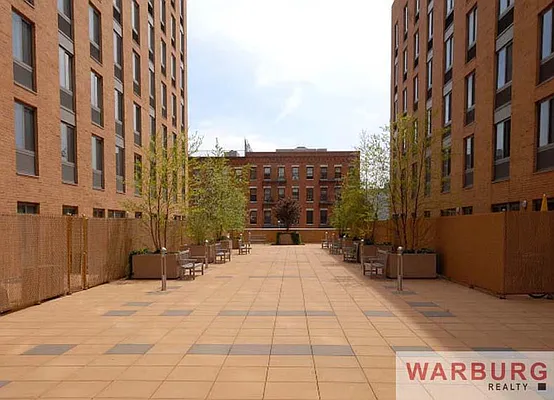 Sold by Warburg | media 16