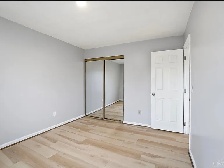 9925 Grasscreek Ct — Photo 18