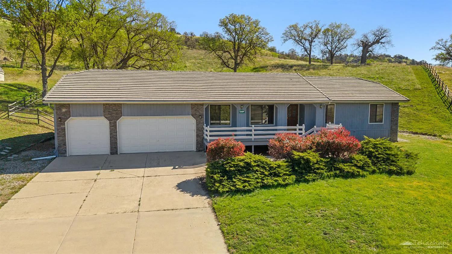 23480 Meadow View Ct photo 1