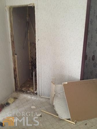 2nd image of 253 Oakleigh Dr