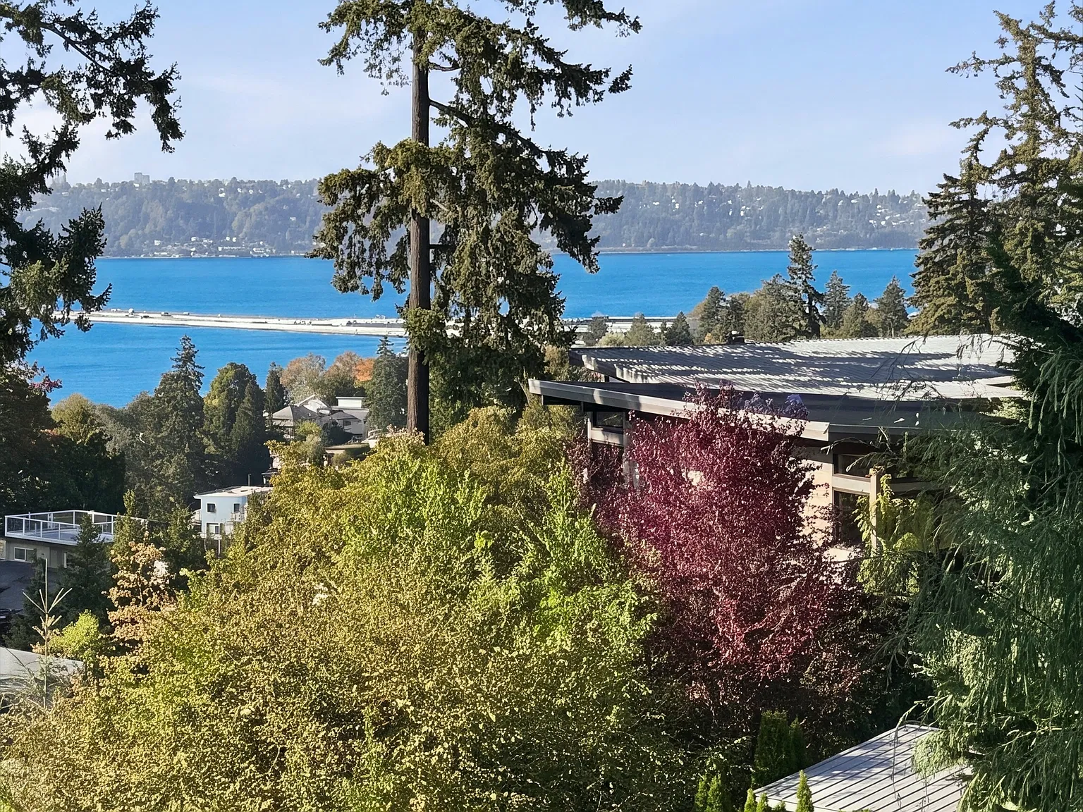 6905 SE 33rd St, Mercer Island, WA 98040 | HotPads