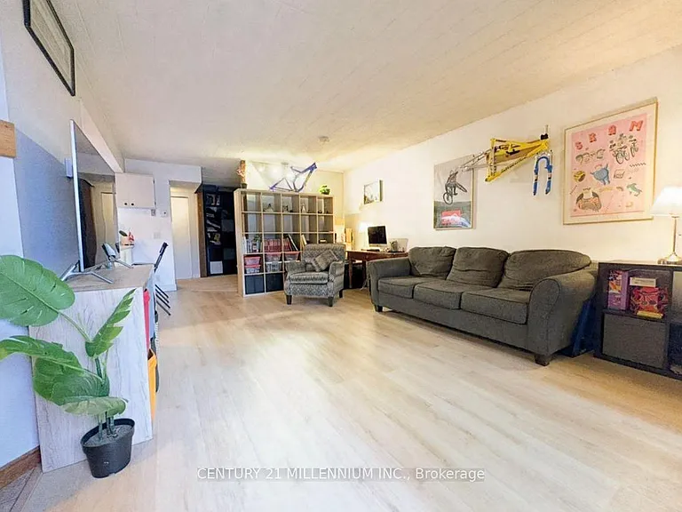 1102 Horseshoe Valley Rd W #114 — Photo 4