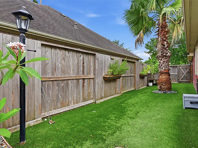 1010 Bringewood Chase Dr — Photo 43