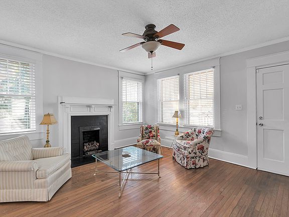 3rd image of 655 Palmetto St