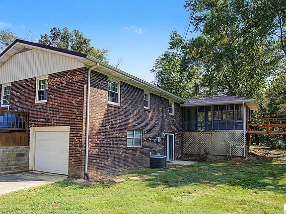 4th image of 529 Indian Trail Rd