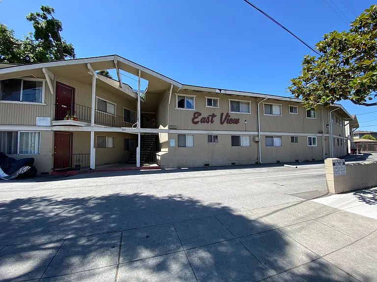 925 N Bayshore Rd W #7 — Photo 2