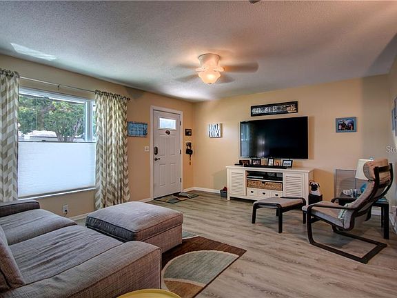 5th image of 4263 96th Ave N #2
