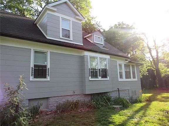 3rd image of 6715 Chestnut Ave