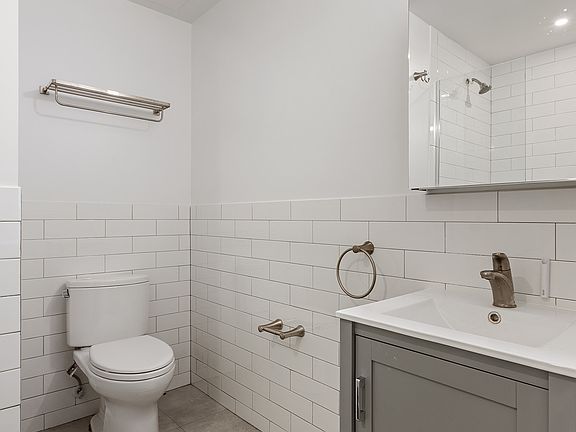 3rd image of 148 10th Ave APT 5A