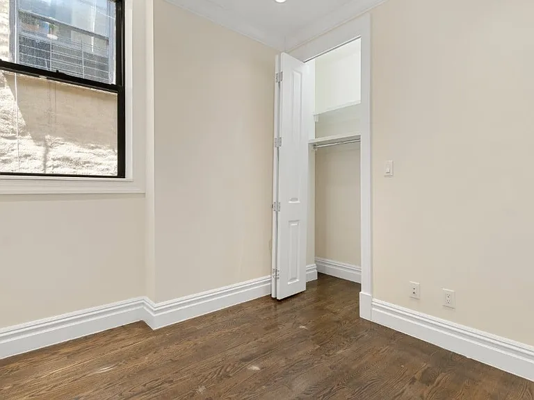 350 E 13th St #3 — Photo 7