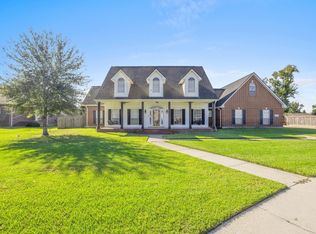 1647 Hollow Cove Ln, Lake Charles, LA 70611