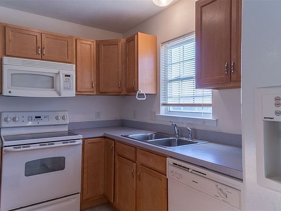 2nd image of 140 Olivia Dawn Ln