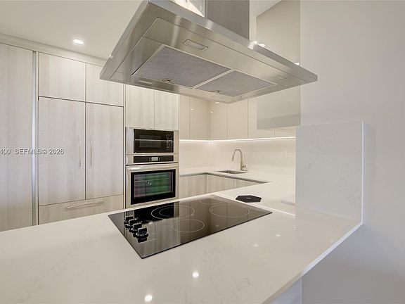 3rd image of 600 Three Islands Blvd APT 403