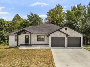 1418 Summerfield Dr, Jefferson City, MO 65109