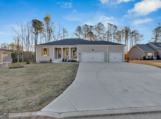 90 Stonegate Ct, Dallas, GA 30157