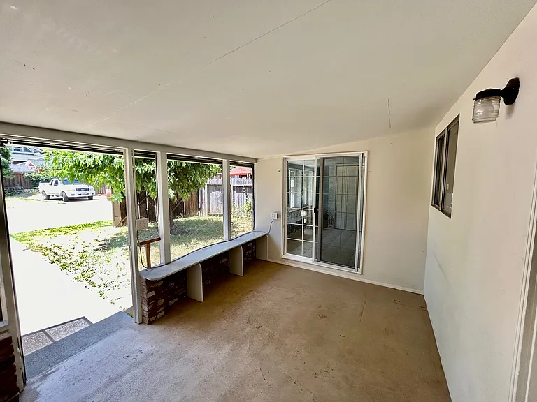 1815 Park St — Photo 2