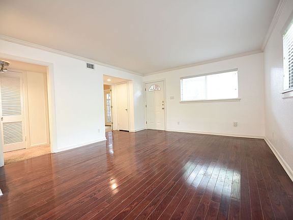 4th image of 4206 Hawthorne Ave APT 106F