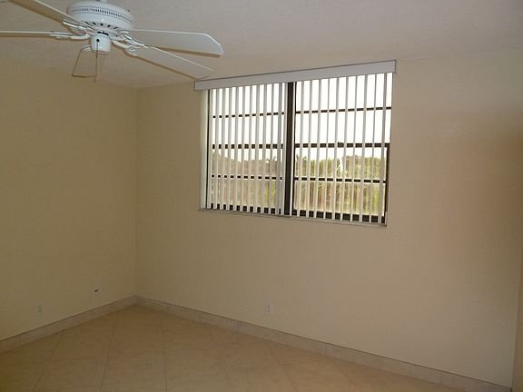 4th image of 2400 Deer Creek Country Club Blvd APT 401-1