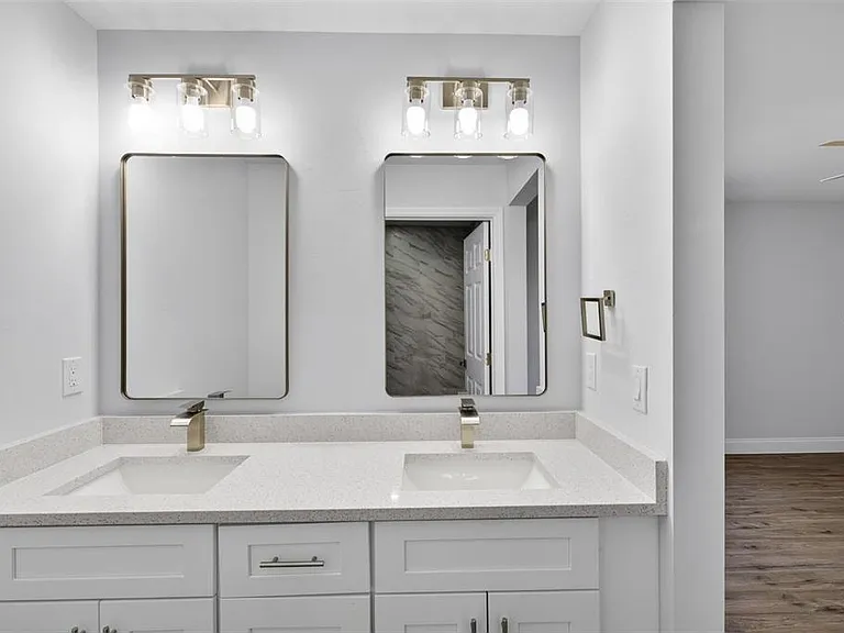 375 Denver Dr — Photo 20