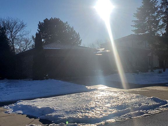 3rd image of 787 Berkshire Ln