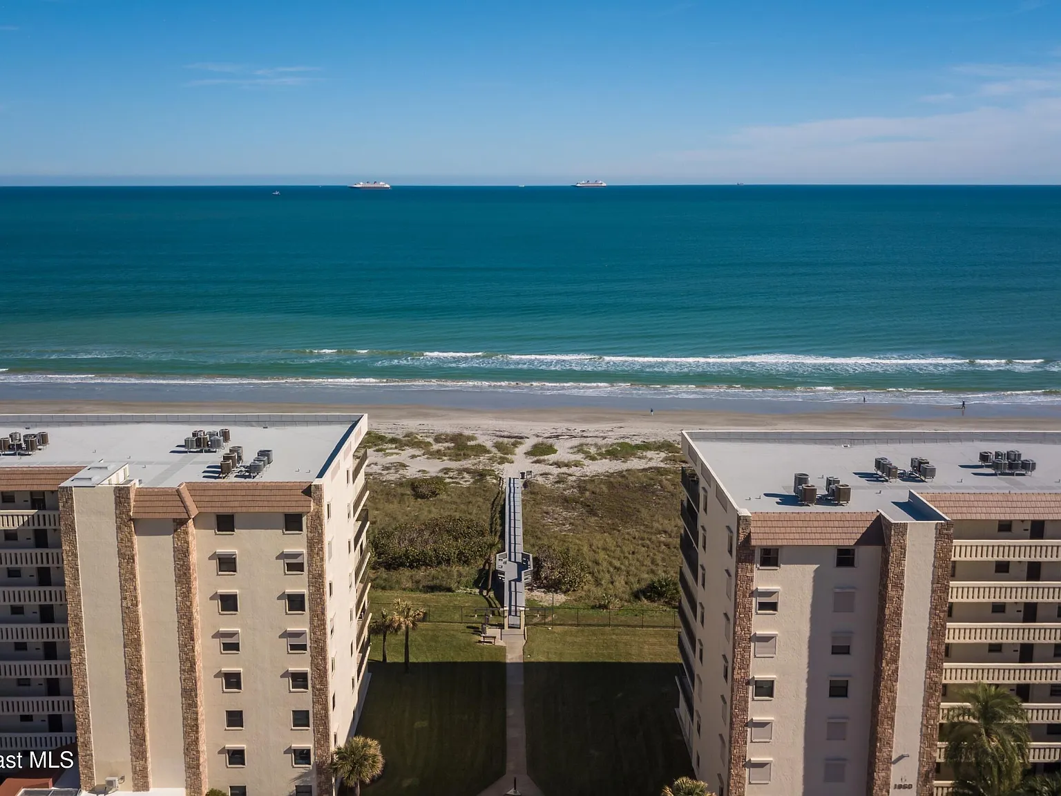 3 bed, 2.0 bath, 1445 sqft, $5,500 — Photo 1