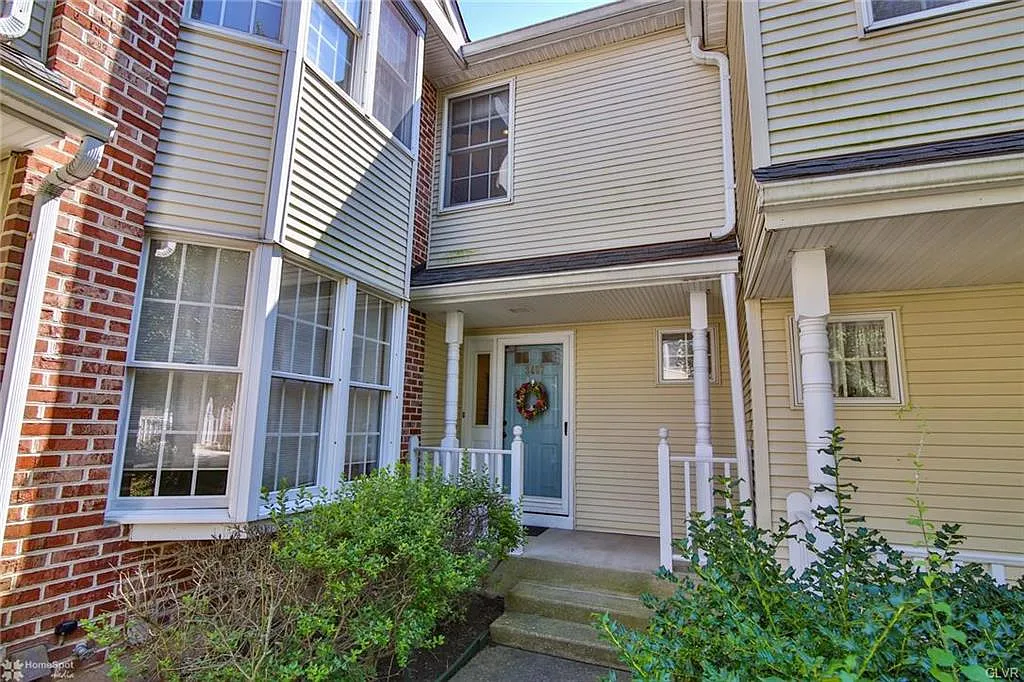 3407 Park Pl photo 1