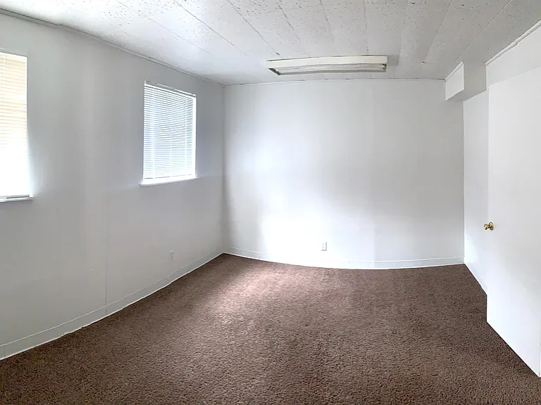 212 N Ford St — Photo 13
