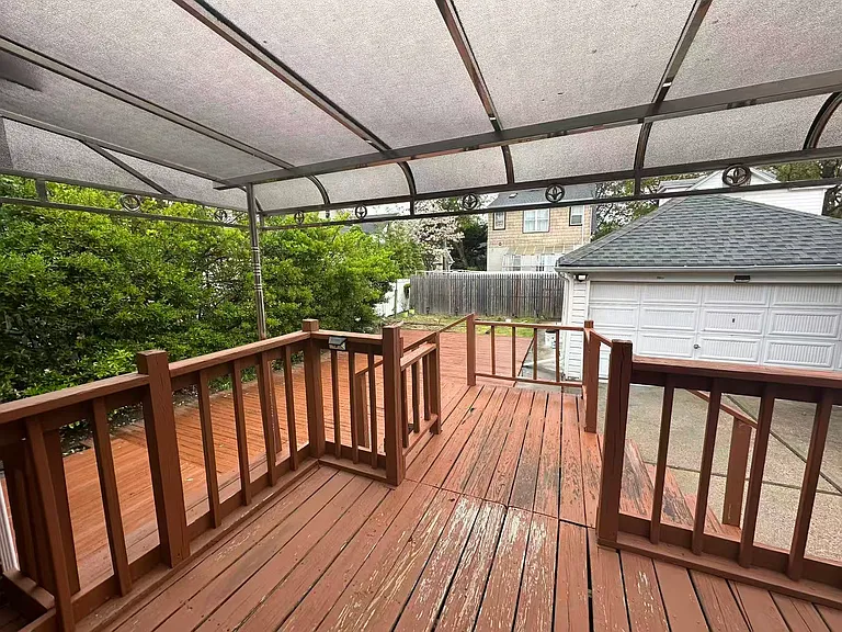 29 Holland Ave — Photo 17